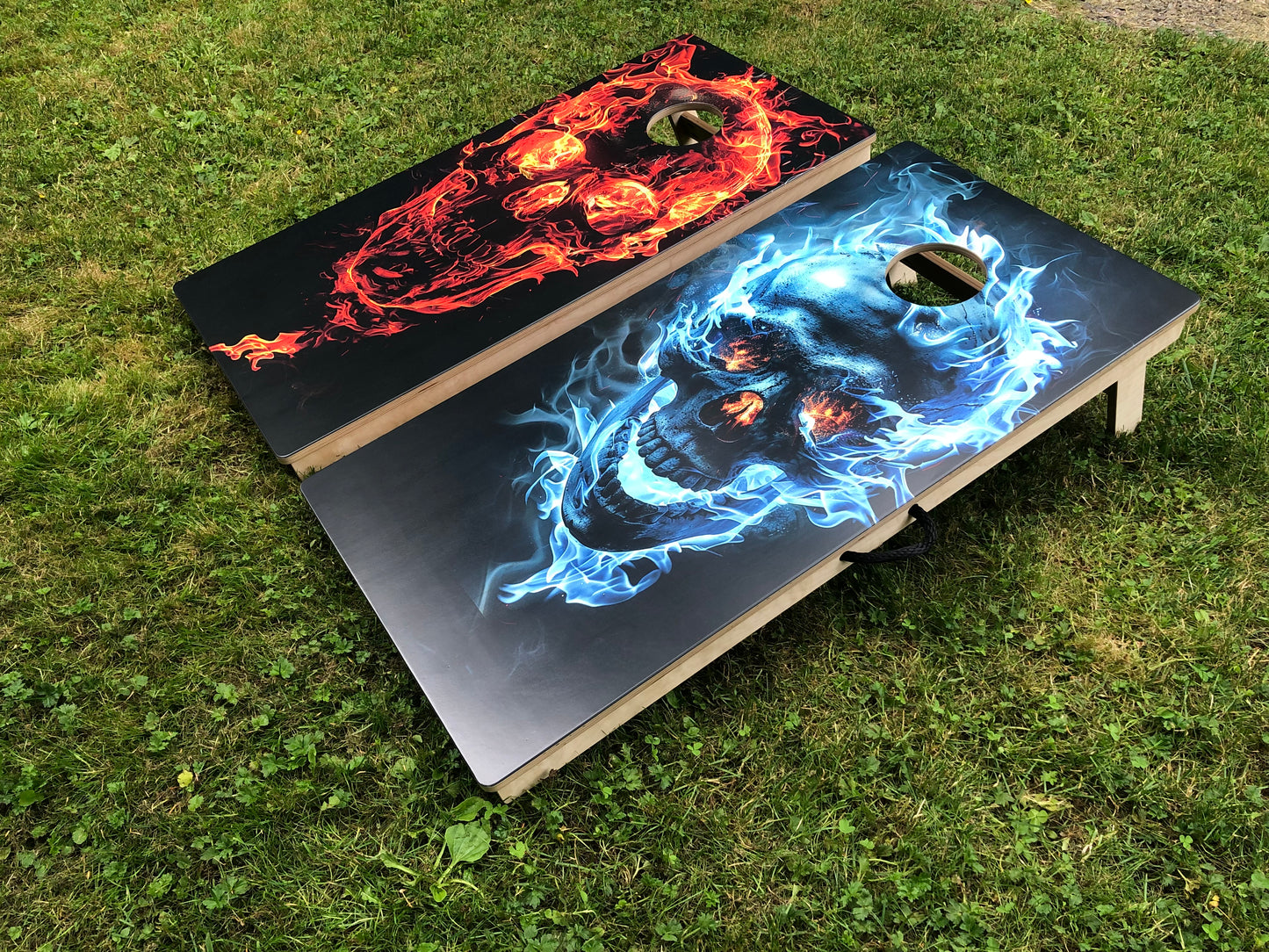 Skulls Cornhole Board Set