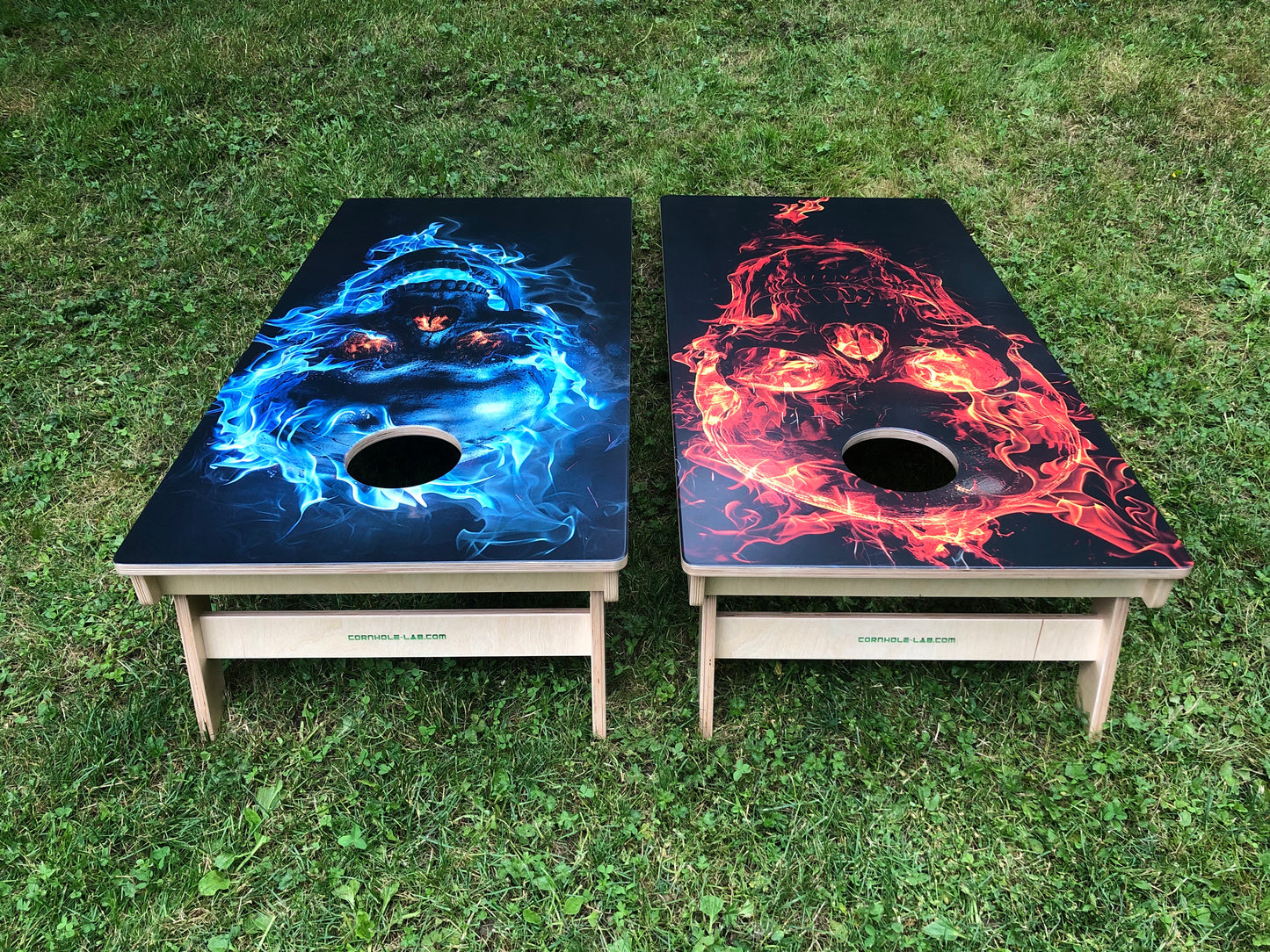 Skulls Cornhole Board Set