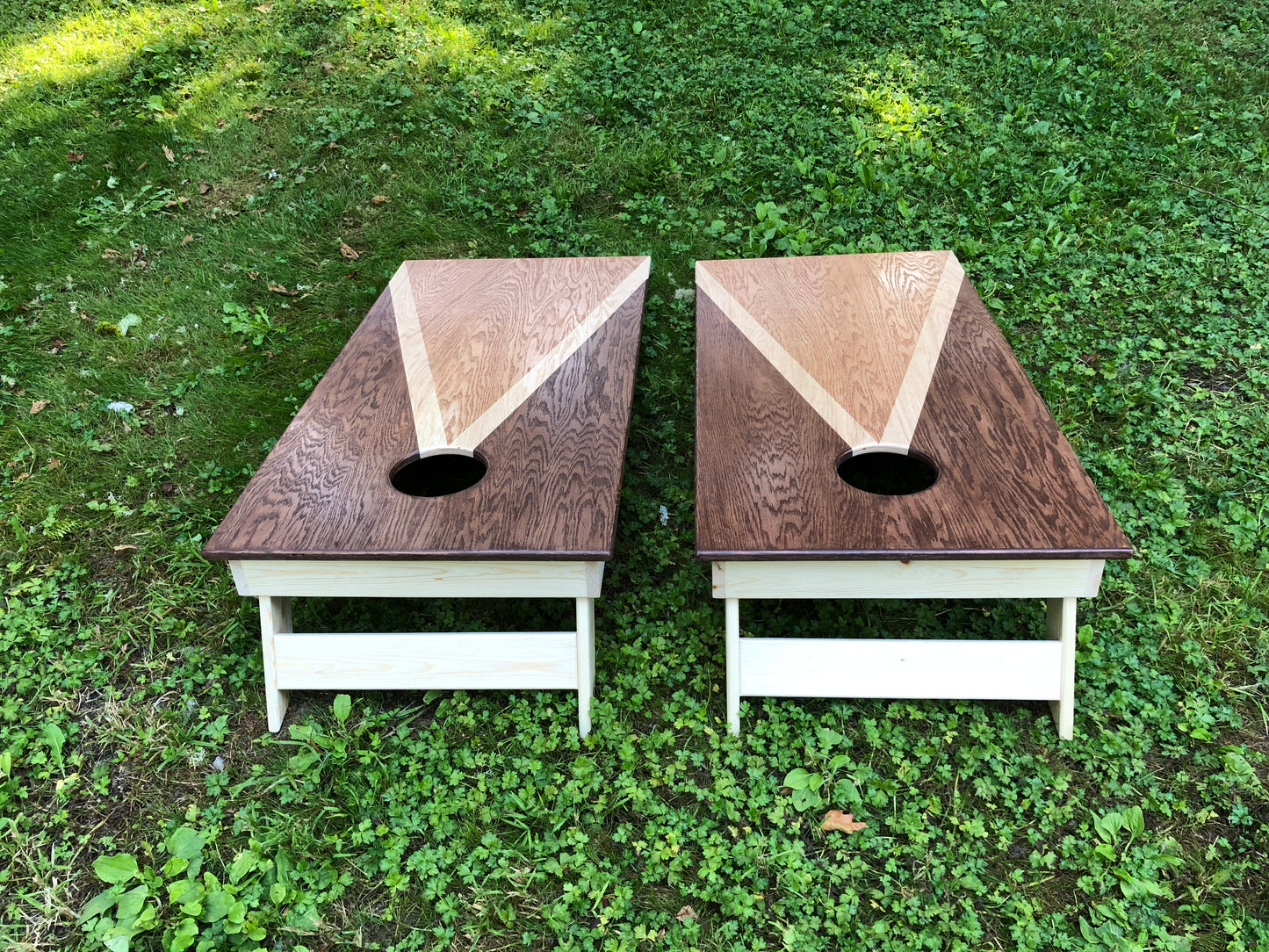 Two-tone Brown Traditional Cornhole Board Set